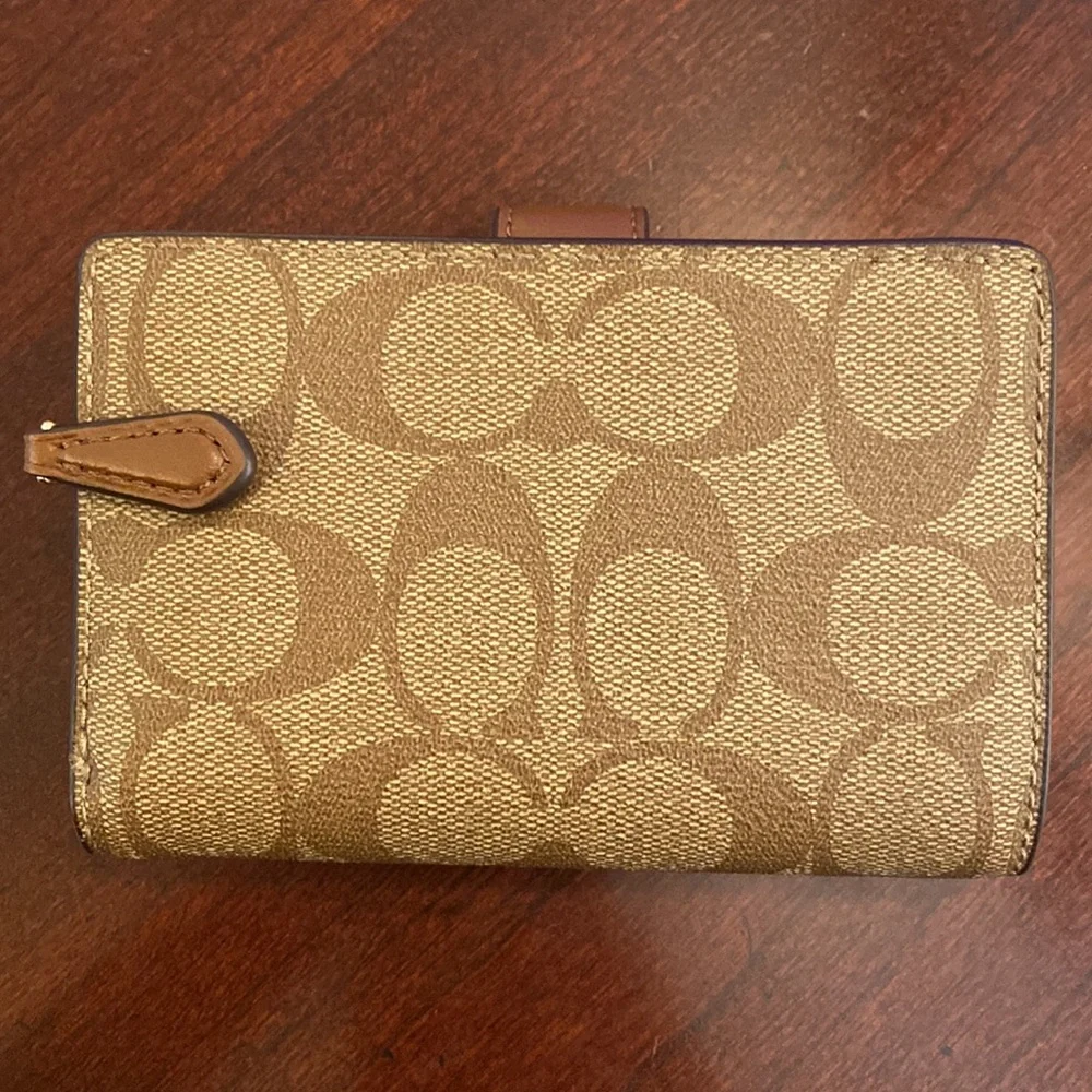 Coach medium side zip wallet - Picture 2 of 12